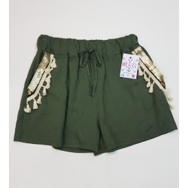 SHORT VERDE DETALLES