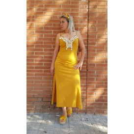 VESTIDO BORLAS MOSTAZA