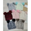 GORRO PONPONES NIÑA