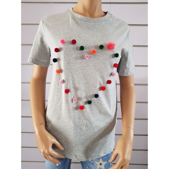 Camiseta pompones