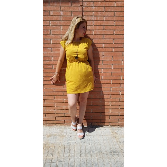 Vestido corto con collar