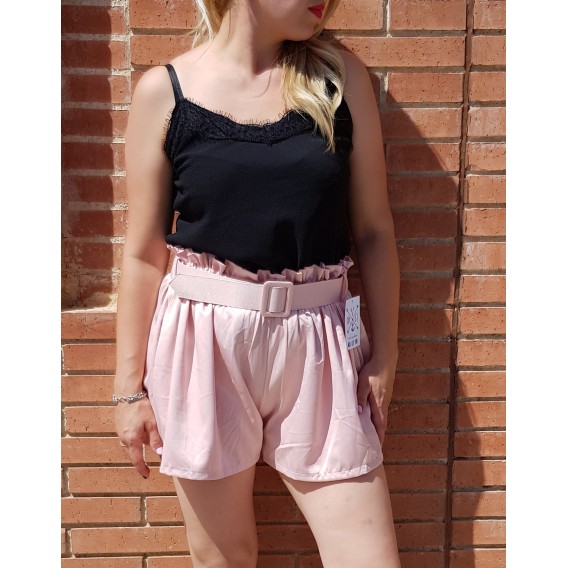 short raso con cinturón