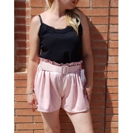 short raso con cinturón